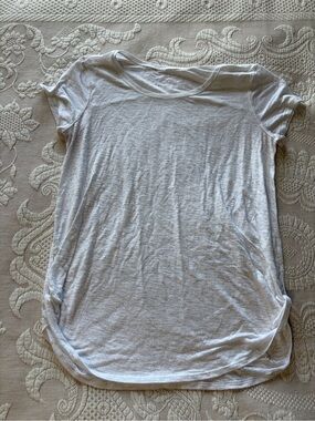 Lululemon Women's Lightweight White Tee - Casual Short Sleeve Top ?Medium?